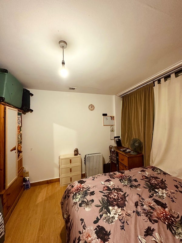 Room Peacock Lane in Leicester