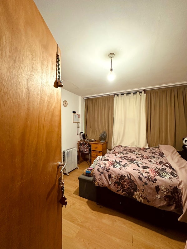 Room Peacock Lane in Leicester