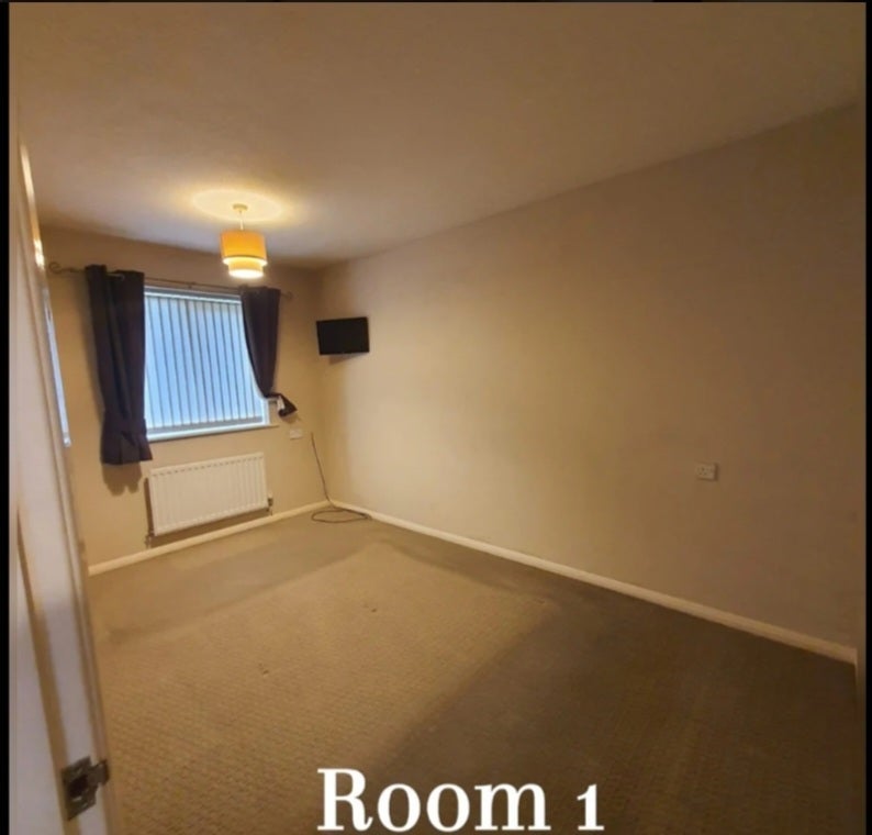 House Bronte Close in Leicester