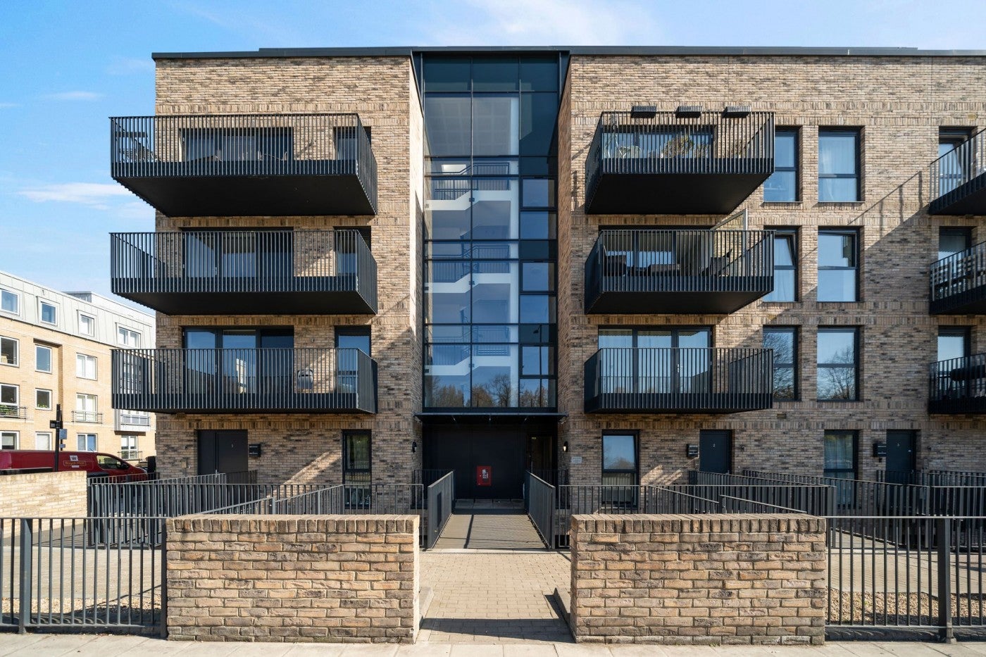 Flat Seven Sisters Road in Greater London