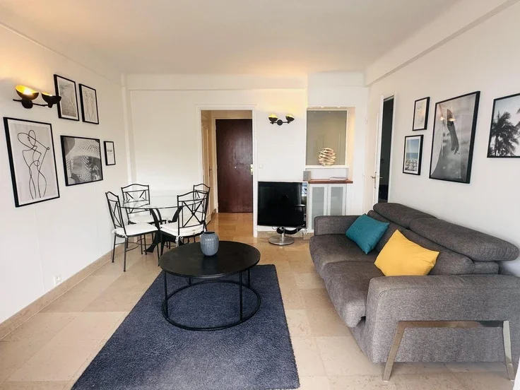 Chambre Boulevard de la Croisette à Cannes