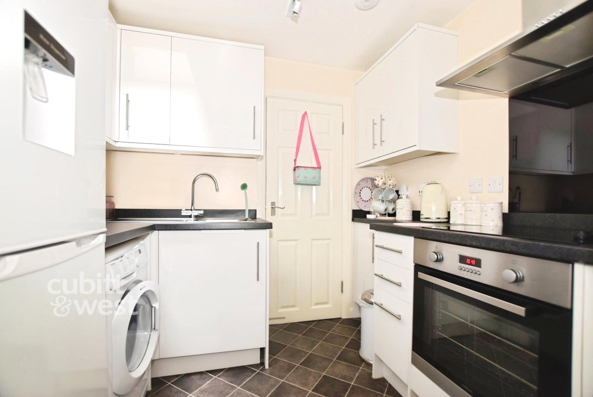 Flat Newton Road in Tunbridge Wells