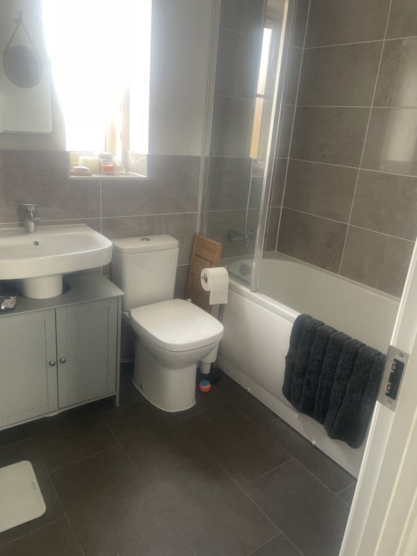 Room Holywell Drive in Stratford-on-Avon