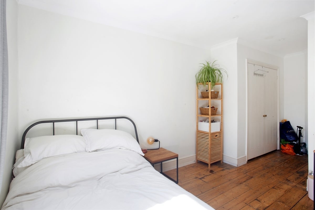 Flat Saltram Crescent in City of Westminster
