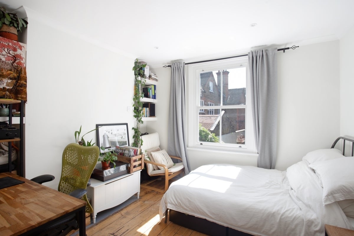 Flat Saltram Crescent in City of Westminster