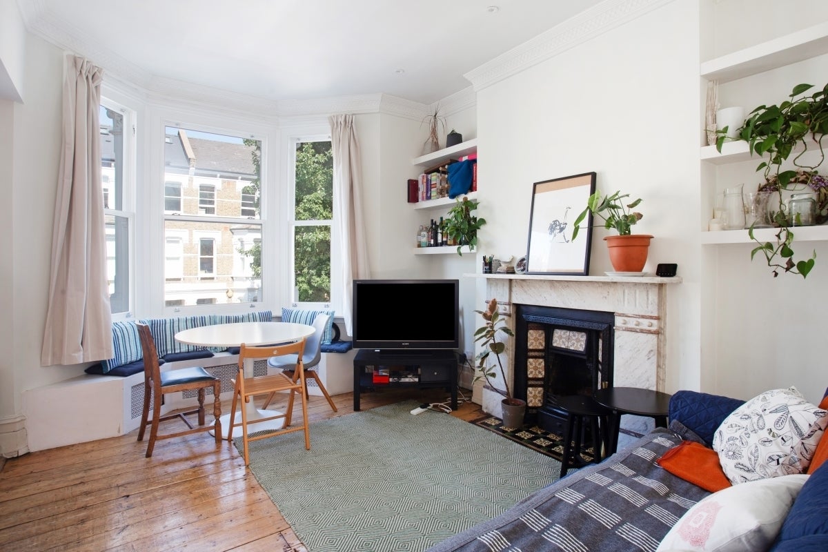 Flat Saltram Crescent in City of Westminster