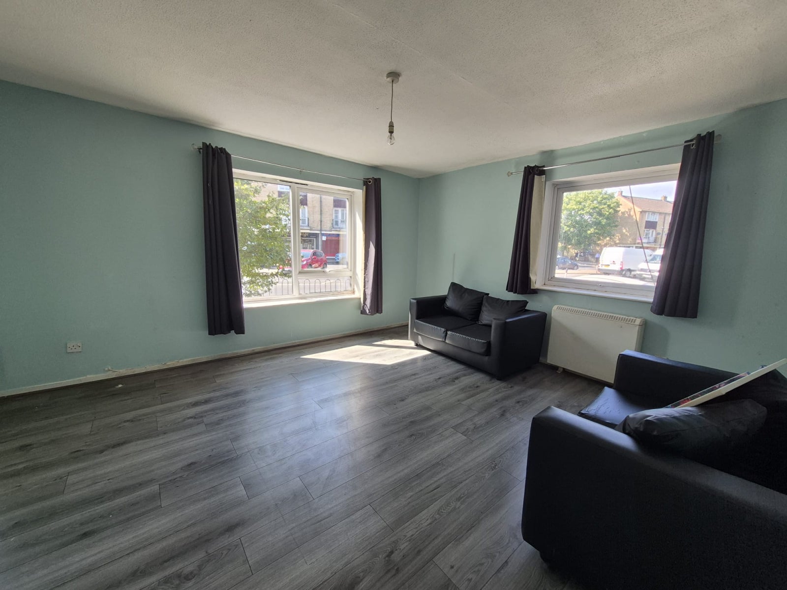 Flat Eastfield Road in Greater London