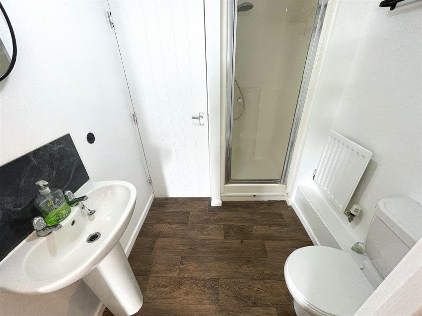Flat Holme Lane in Selby
