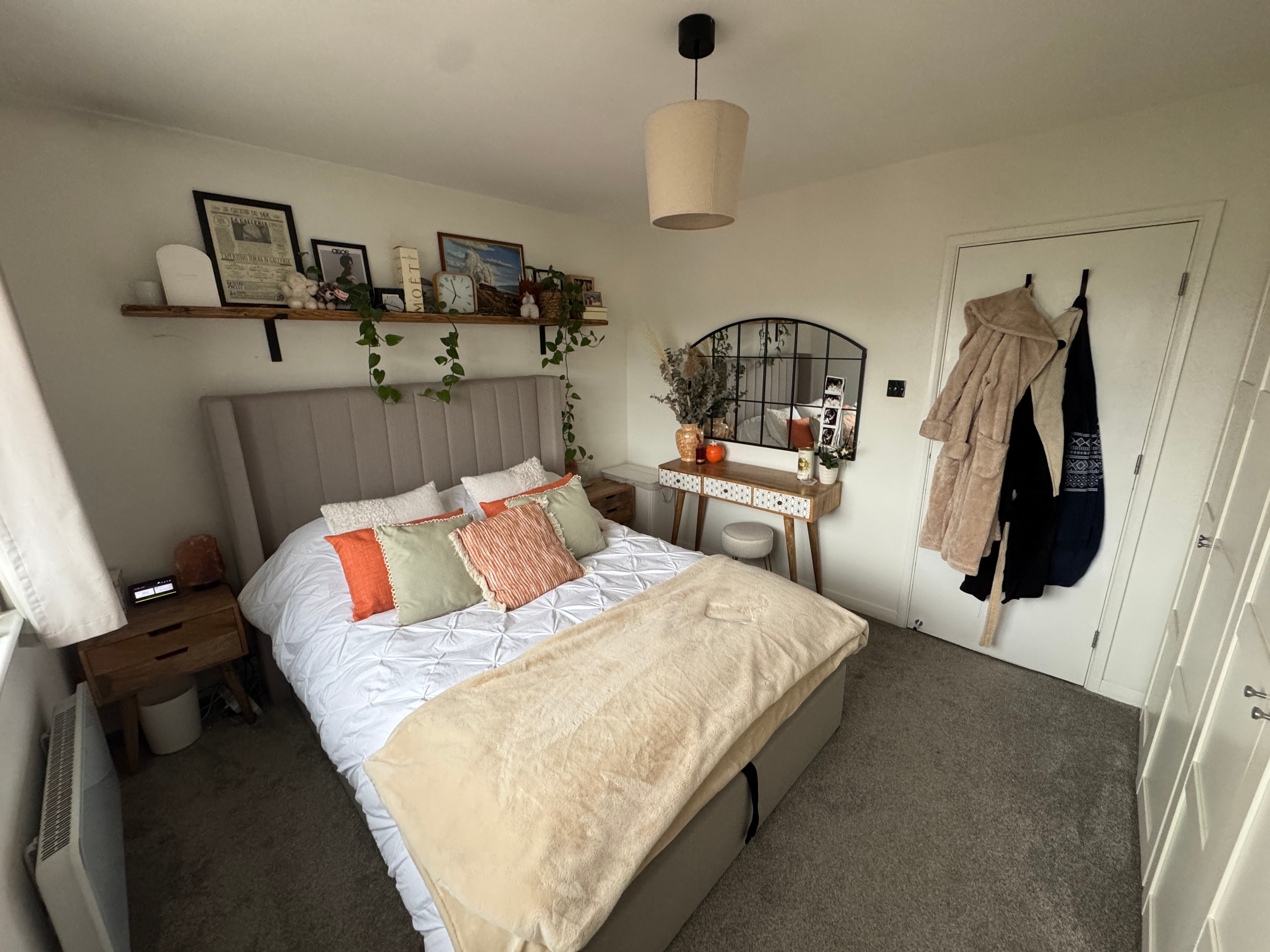 Flat Westleigh Avenue in Southend-on-Sea