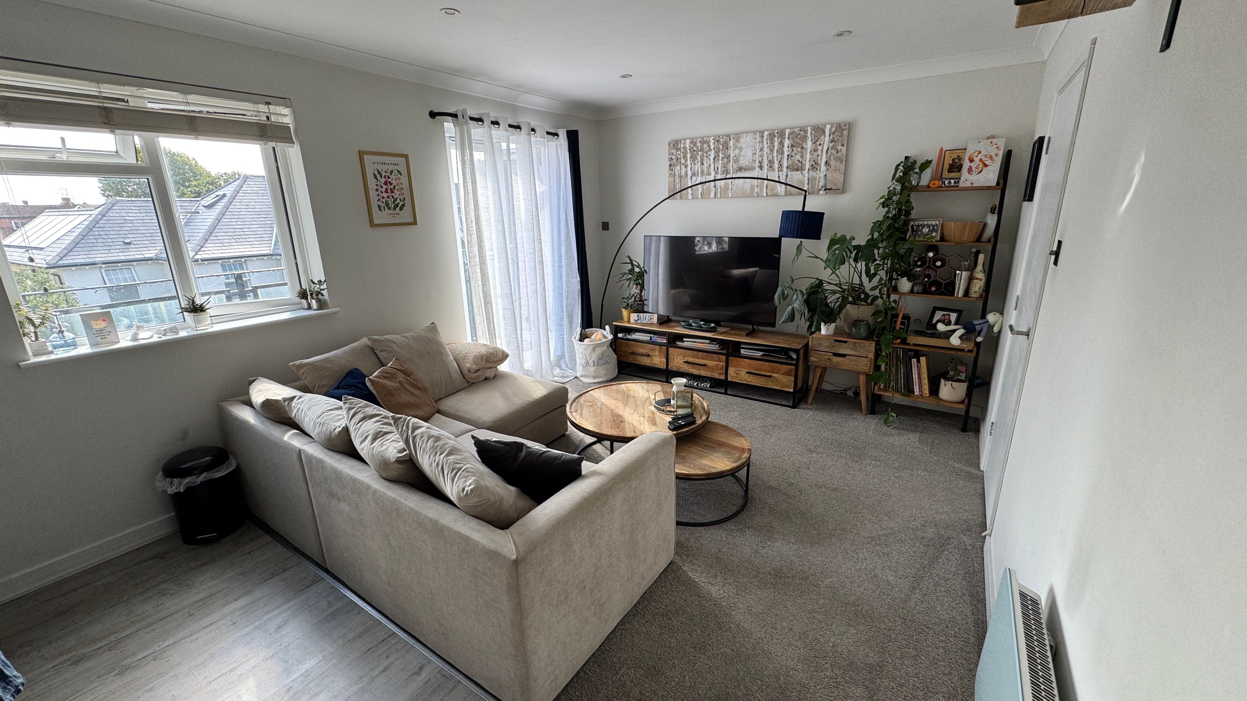 Flat Westleigh Avenue in Southend-on-Sea