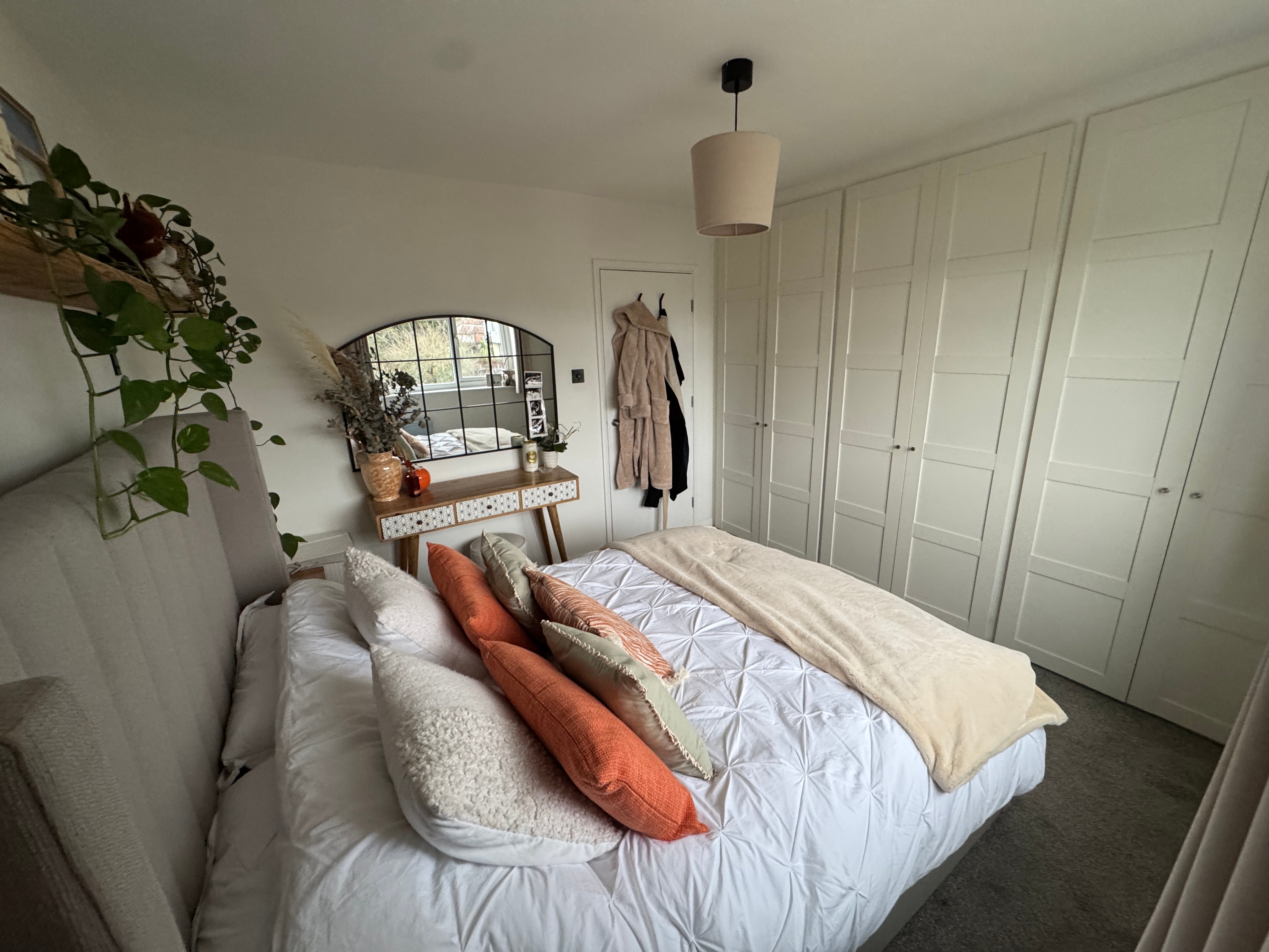 Flat Westleigh Avenue in Southend-on-Sea