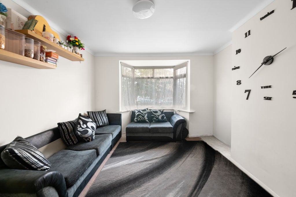Flat Carr Road in Greater London