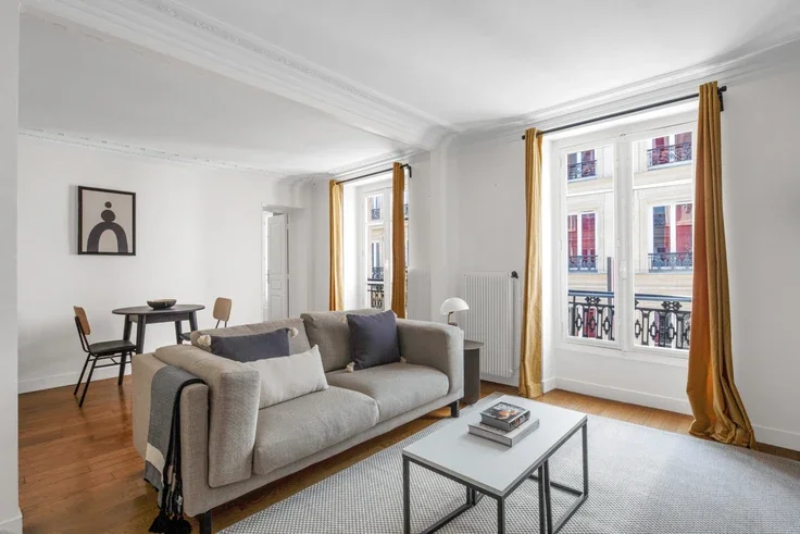 Appartement Rue Louise-Émilie de La Tour d'Auvergne à Paris