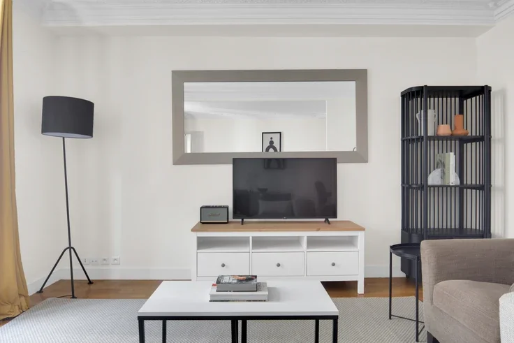 Appartement Rue Louise-Émilie de La Tour d'Auvergne à Paris