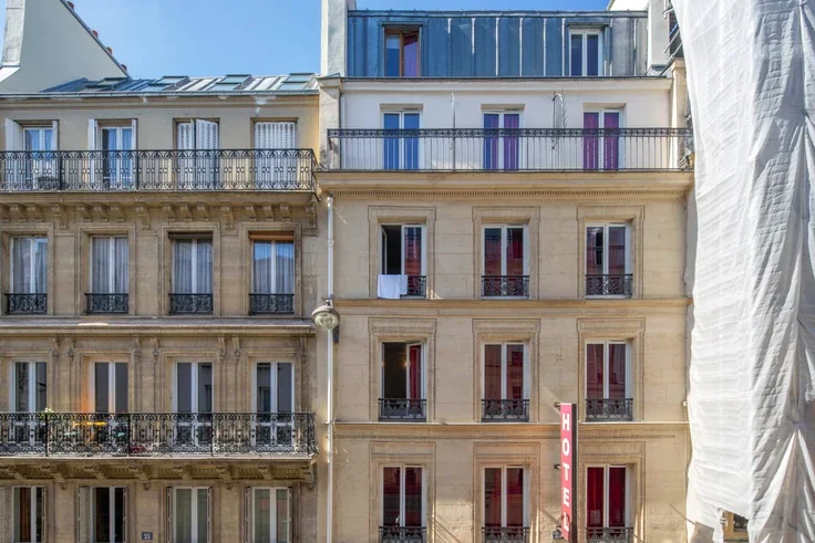 Appartement Rue Louise-Émilie de La Tour d'Auvergne à Paris