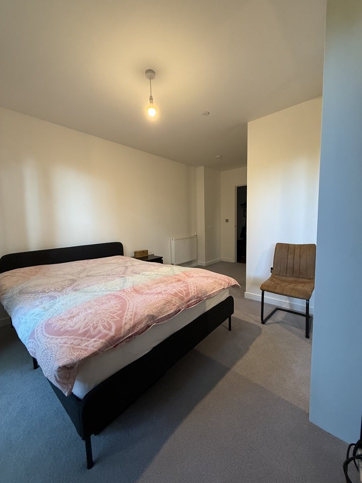 Room Track Street in Greater London
