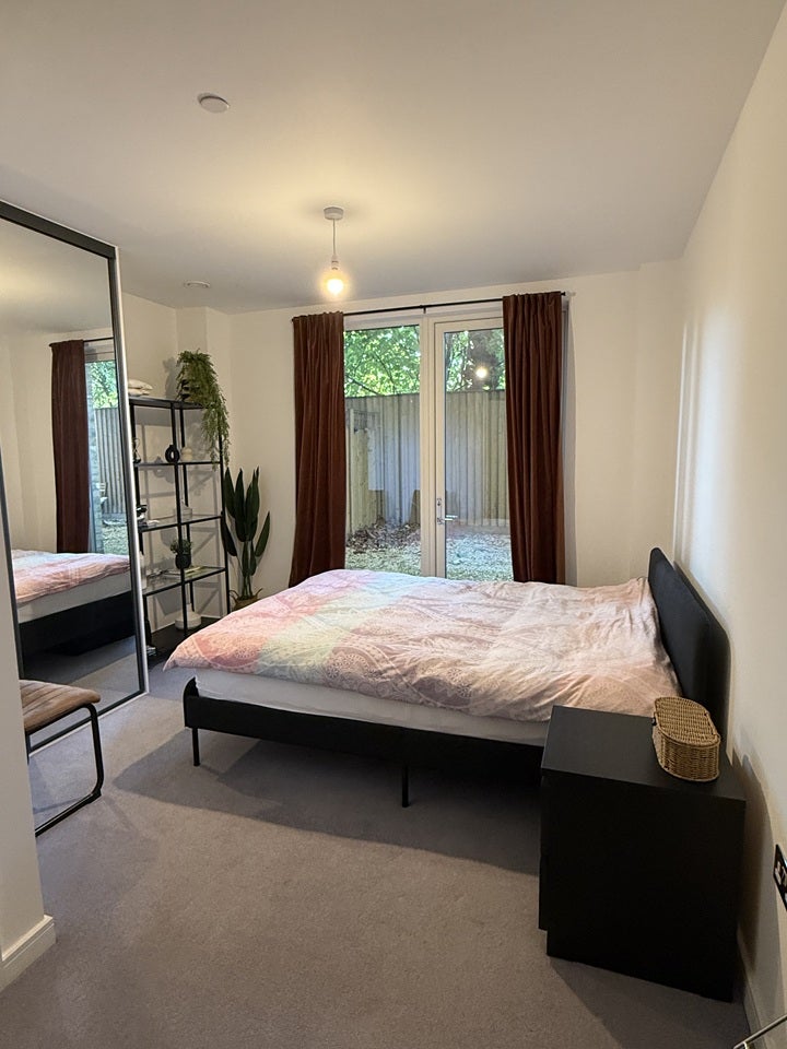 Room Track Street in Greater London