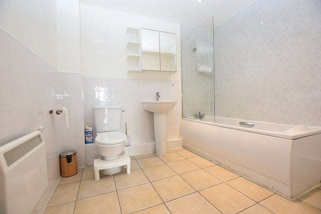 Flat Westfield Terrace in Sheffield