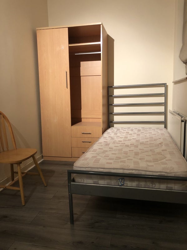 Room Victoria Road in Widnes