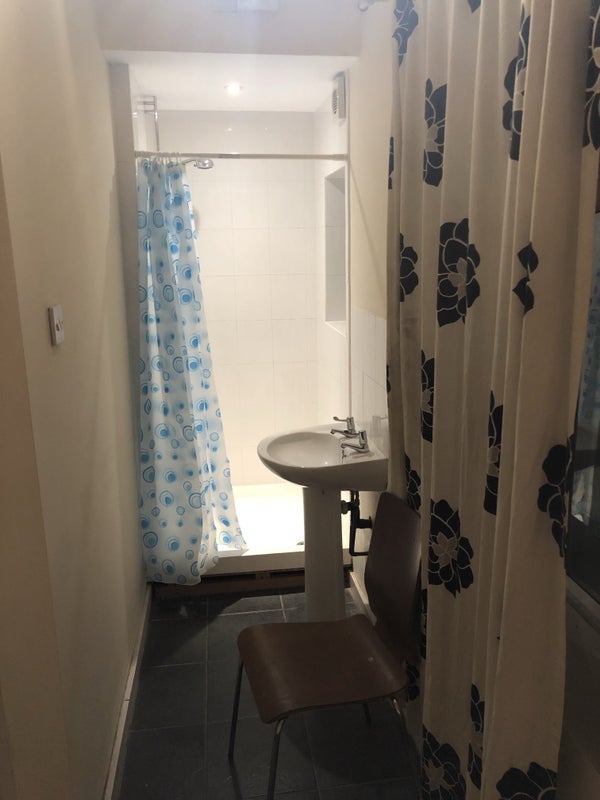 Room Victoria Road in Widnes