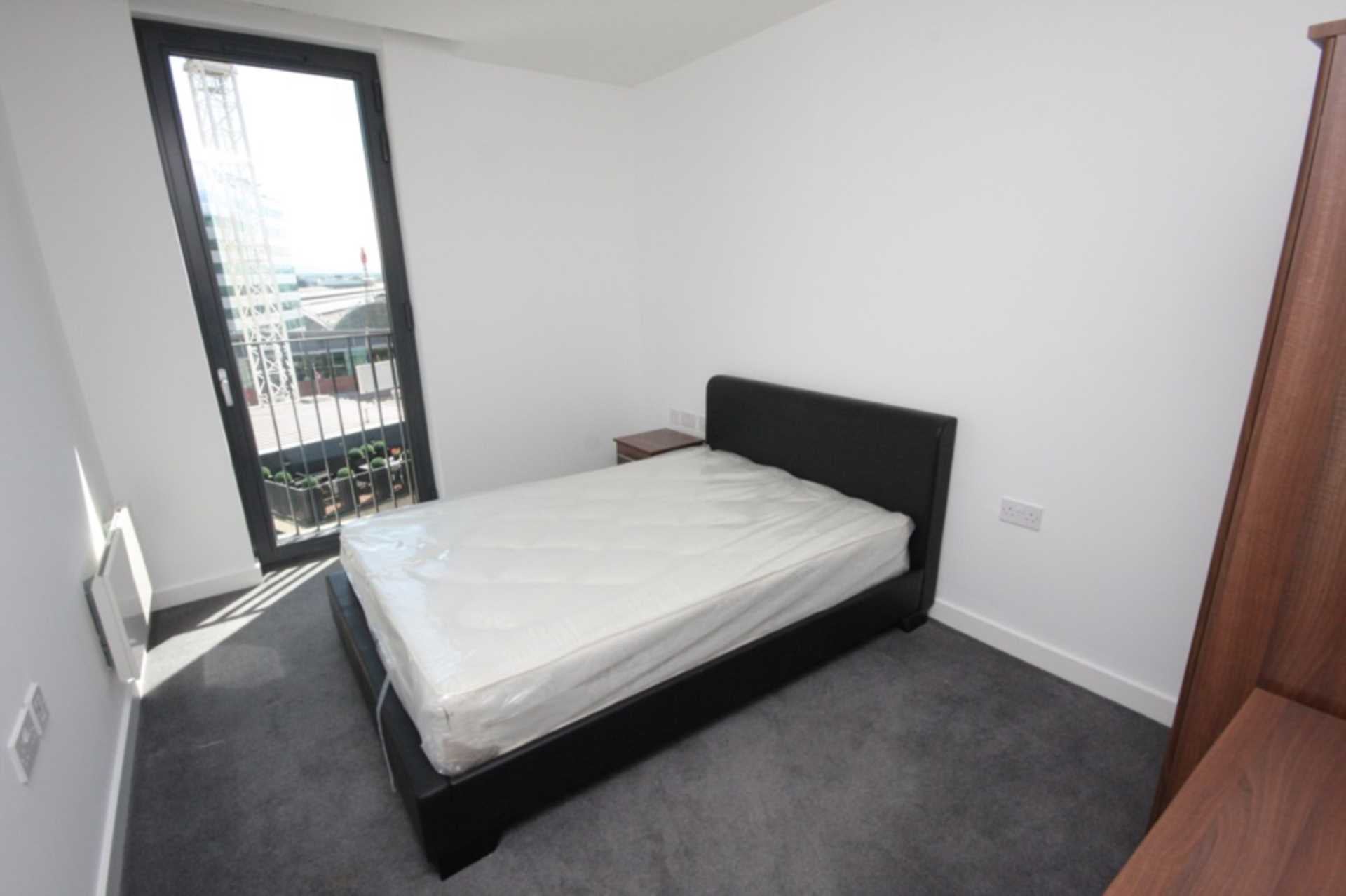 Flat Piccadilly Place in Manchester