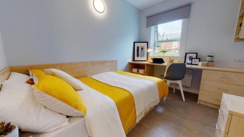 Room Seaford Road in Salford