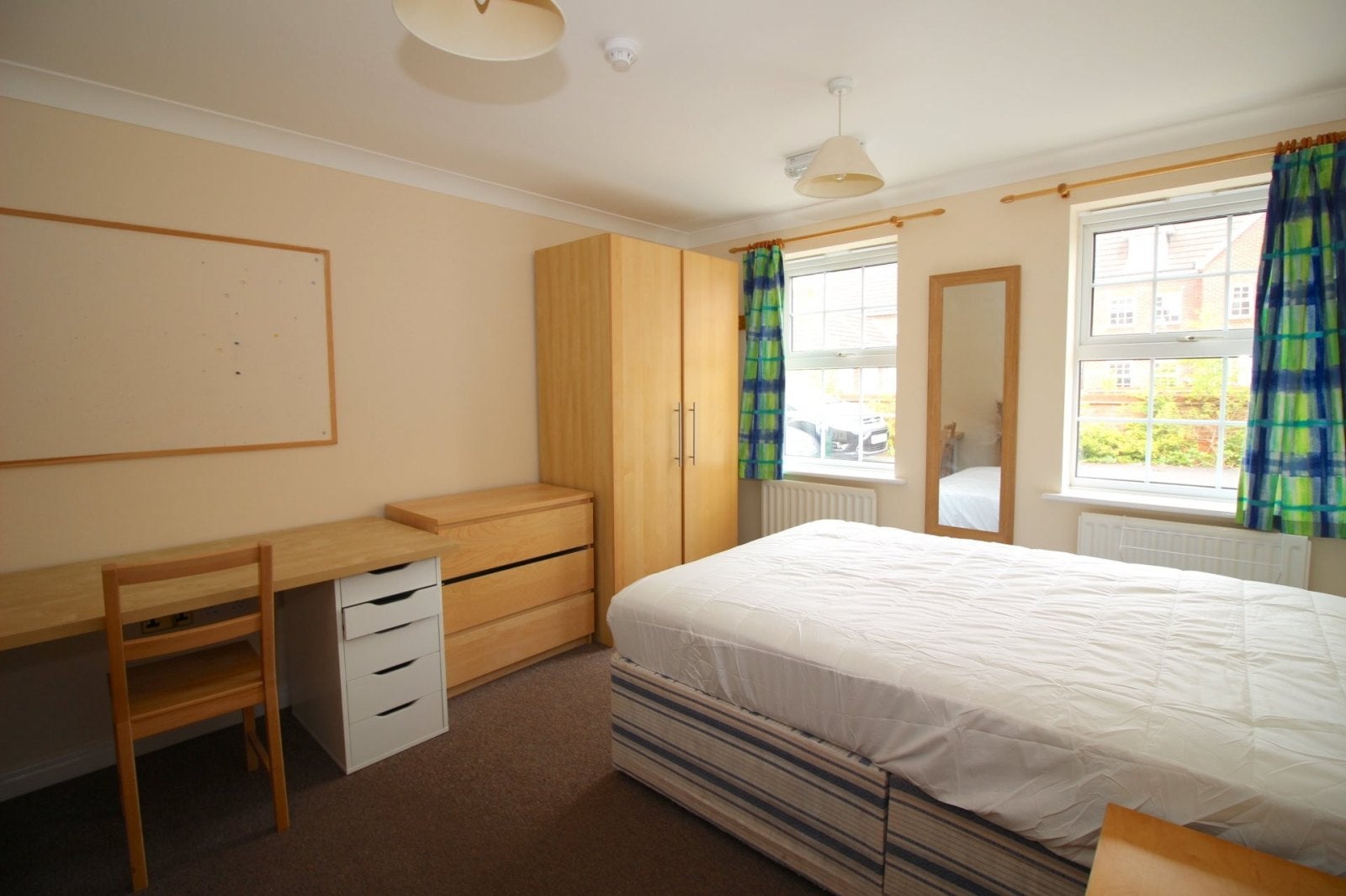 House Goldfinch Close in Charnwood
