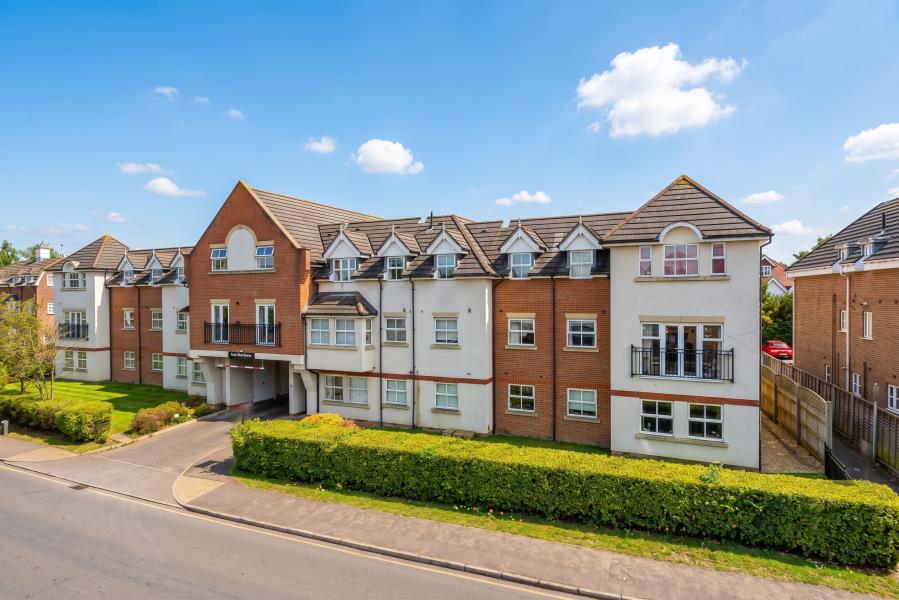 Flat Kingsway in Woking
