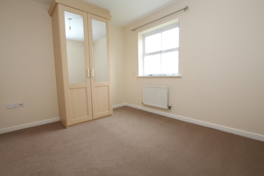 Flat Kingsway in Woking