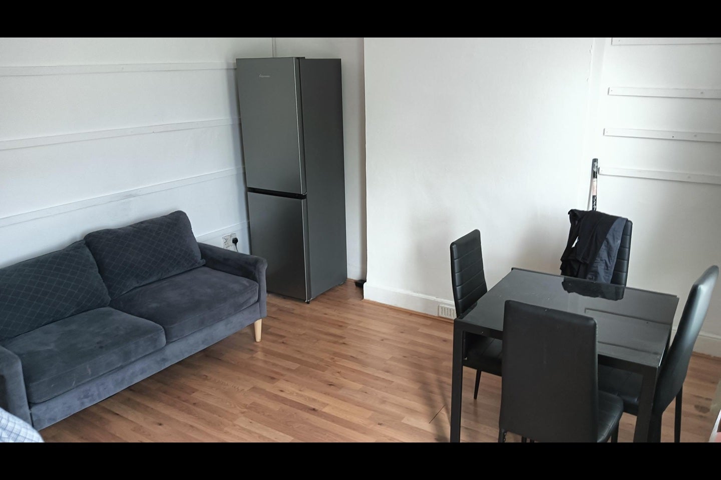 Flat Marmadon Road in Greater London