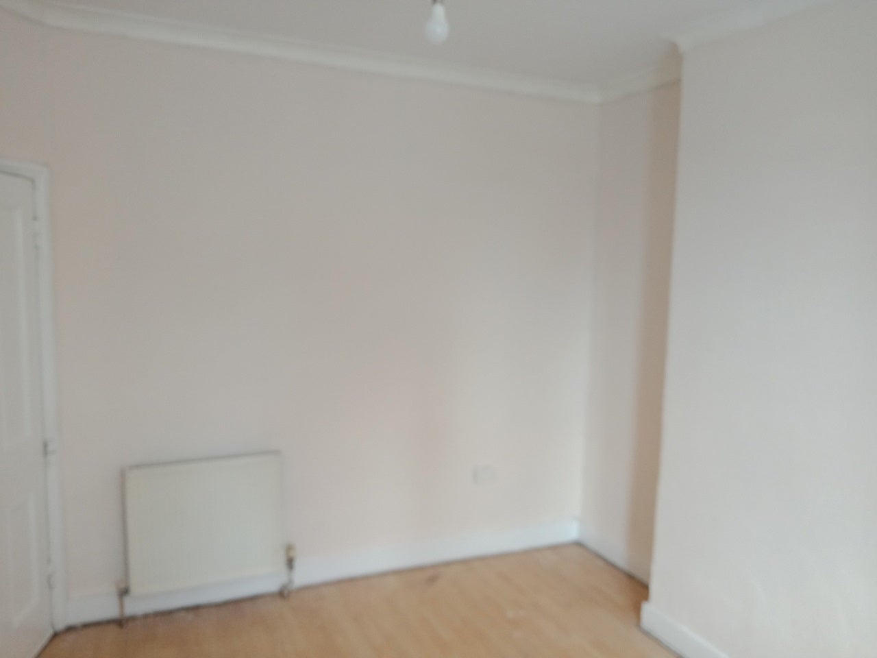 Flat Marmadon Road in Greater London