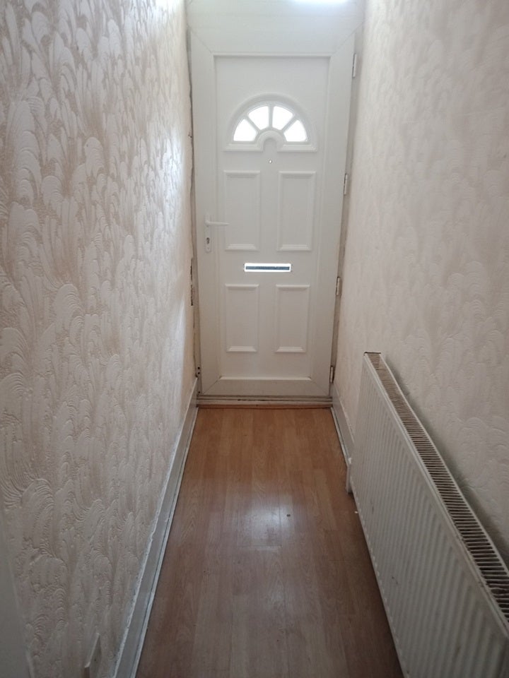 Flat Marmadon Road in Greater London