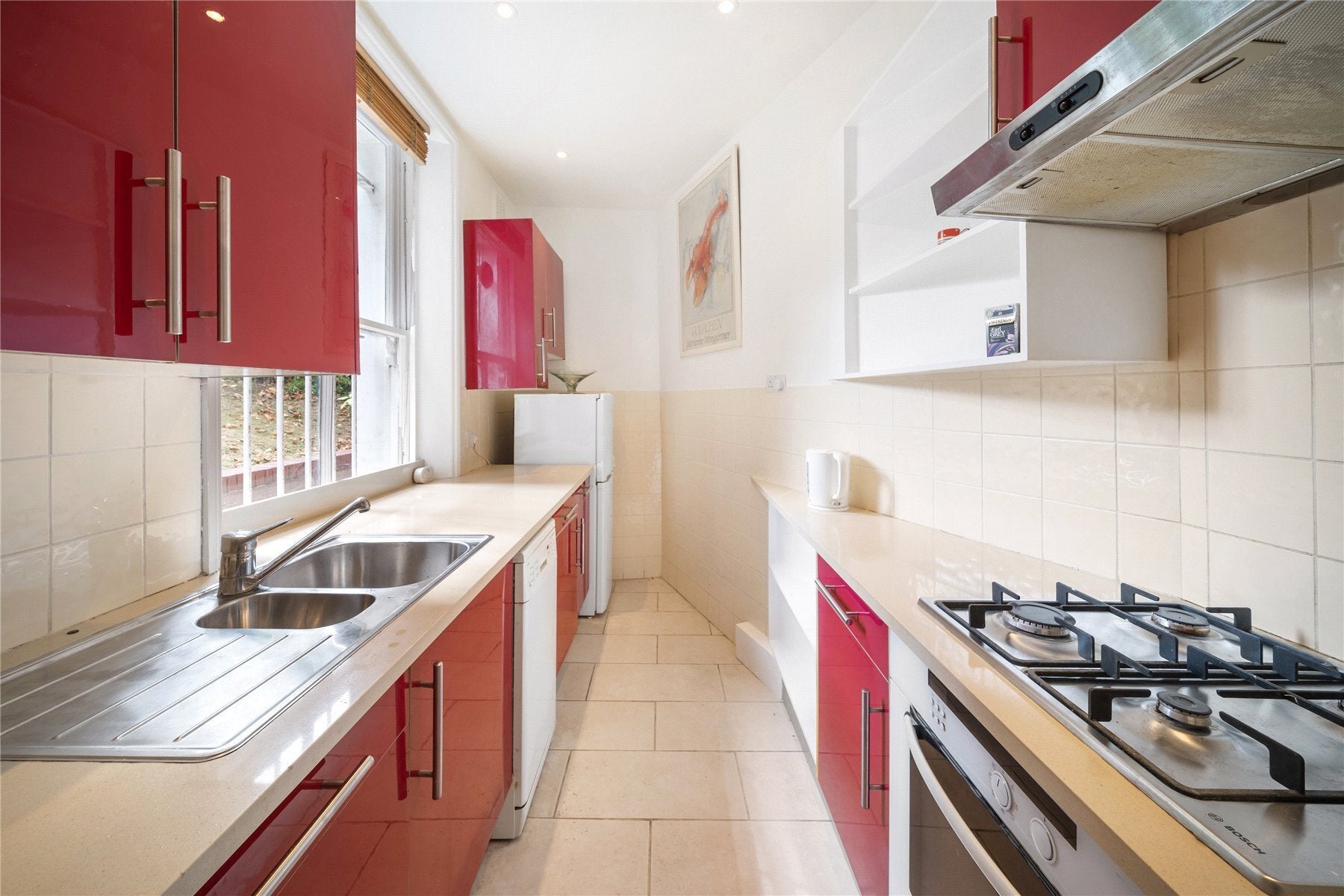 Flat Bassett Road in Greater London