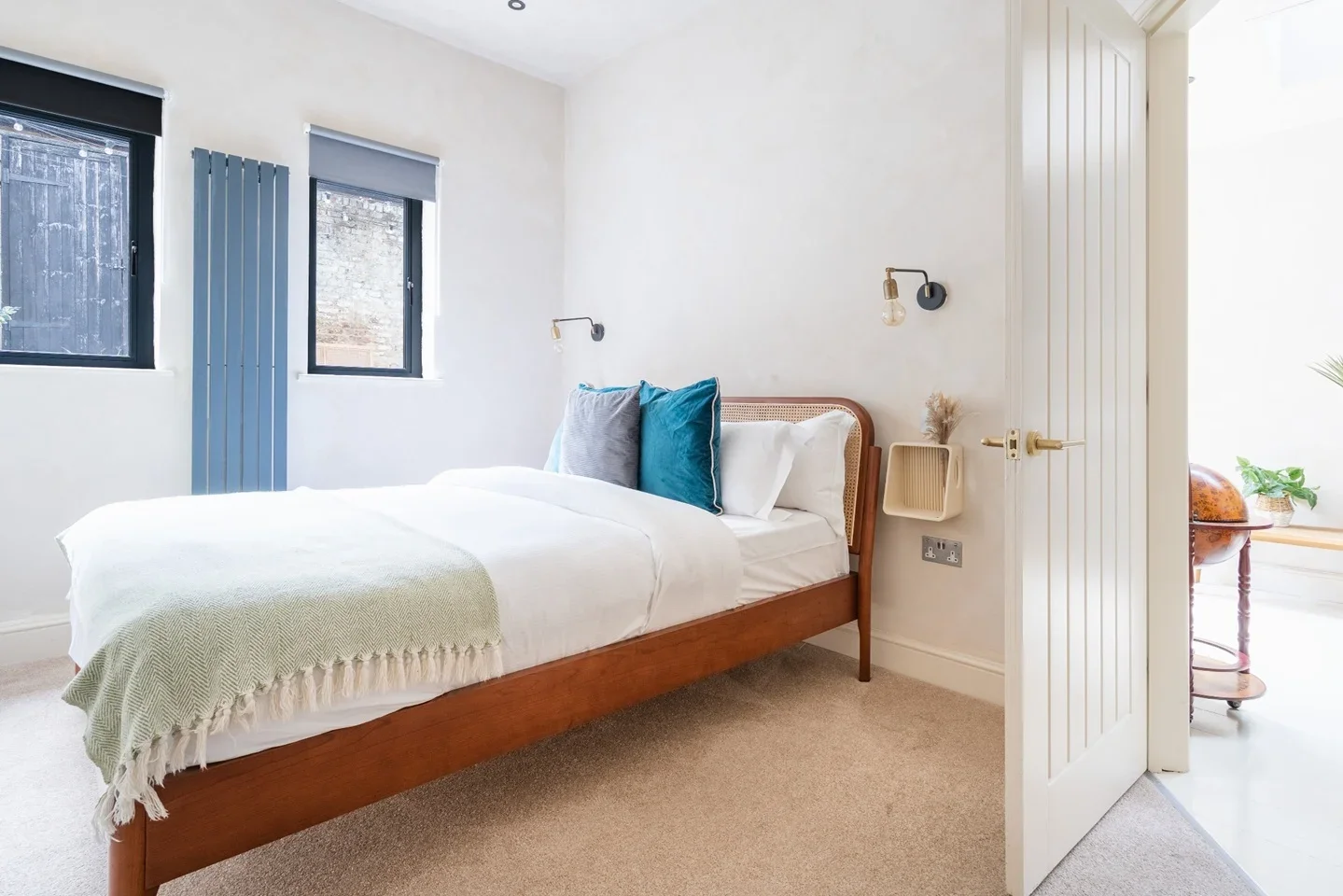 Flat Wightman Road in Greater London