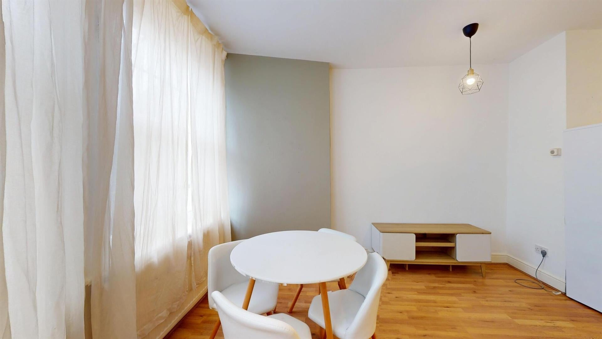 Flat Powis Square in Greater London
