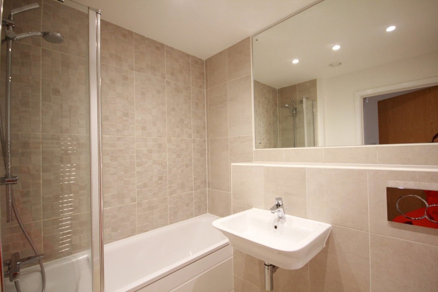 Flat Windrush Grove in Birmingham