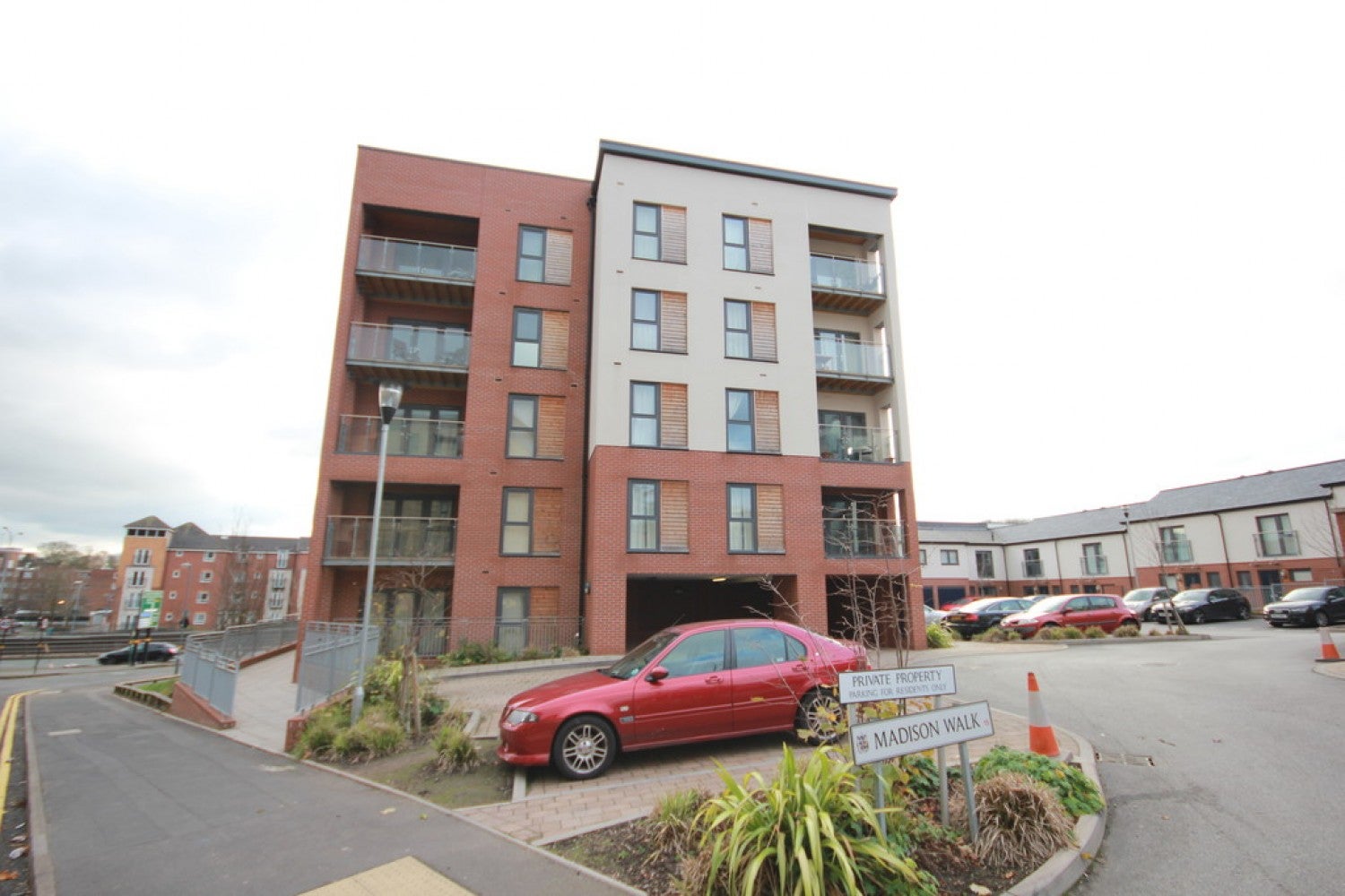 Flat Windrush Grove in Birmingham