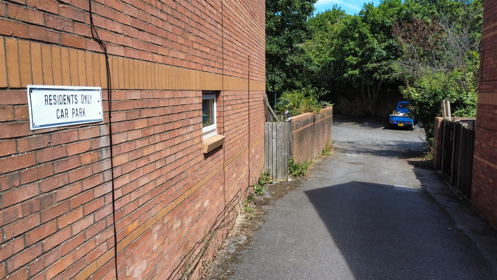 Flat Field Road in Reading