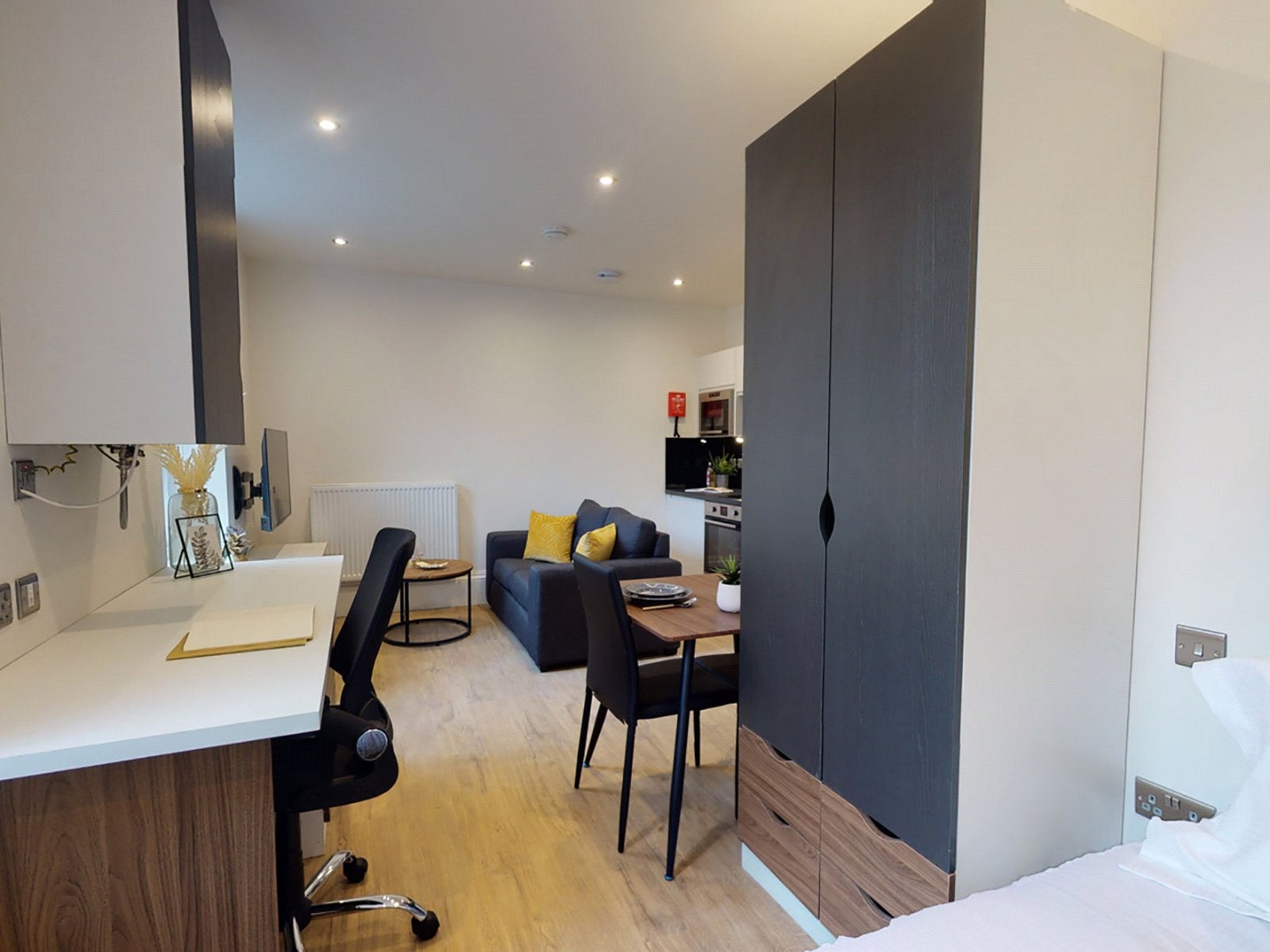 Flat Hyde Terrace in Leeds