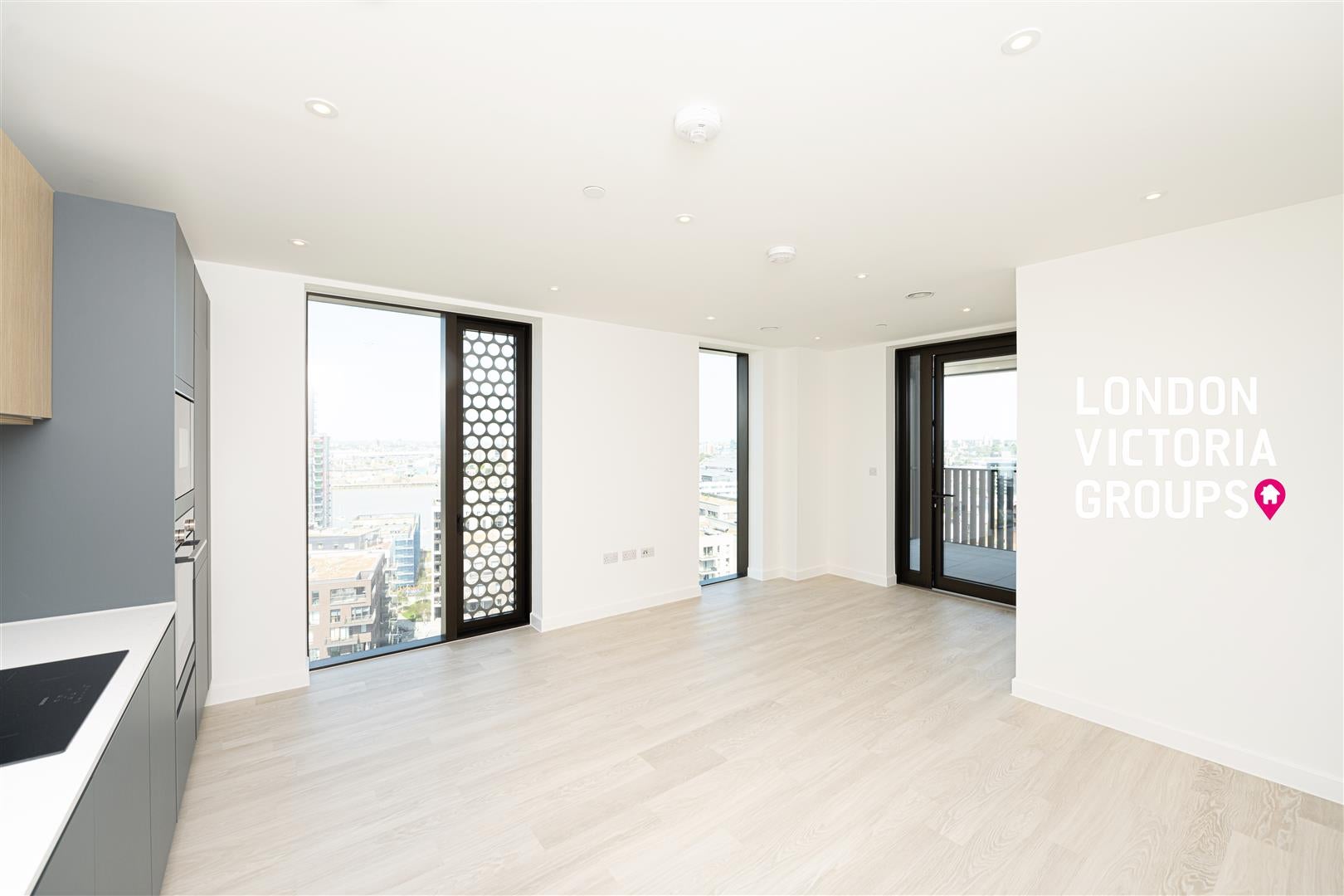 Flat West Parkside in Greater London