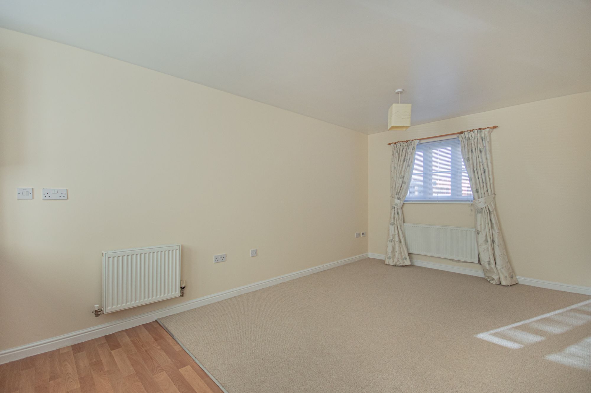 Flat Blaen Bran Close in Cwmbrân