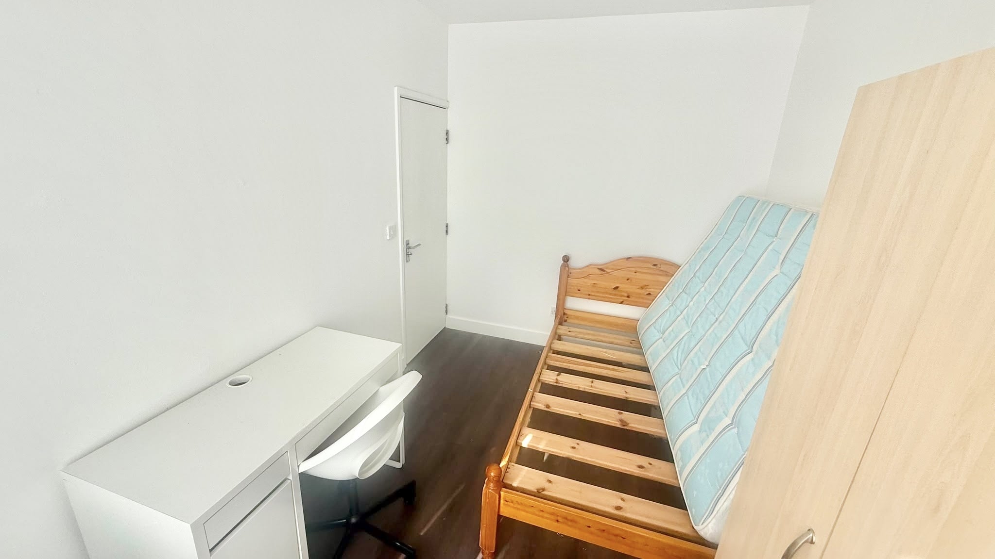 Room Heeley Road in Birmingham