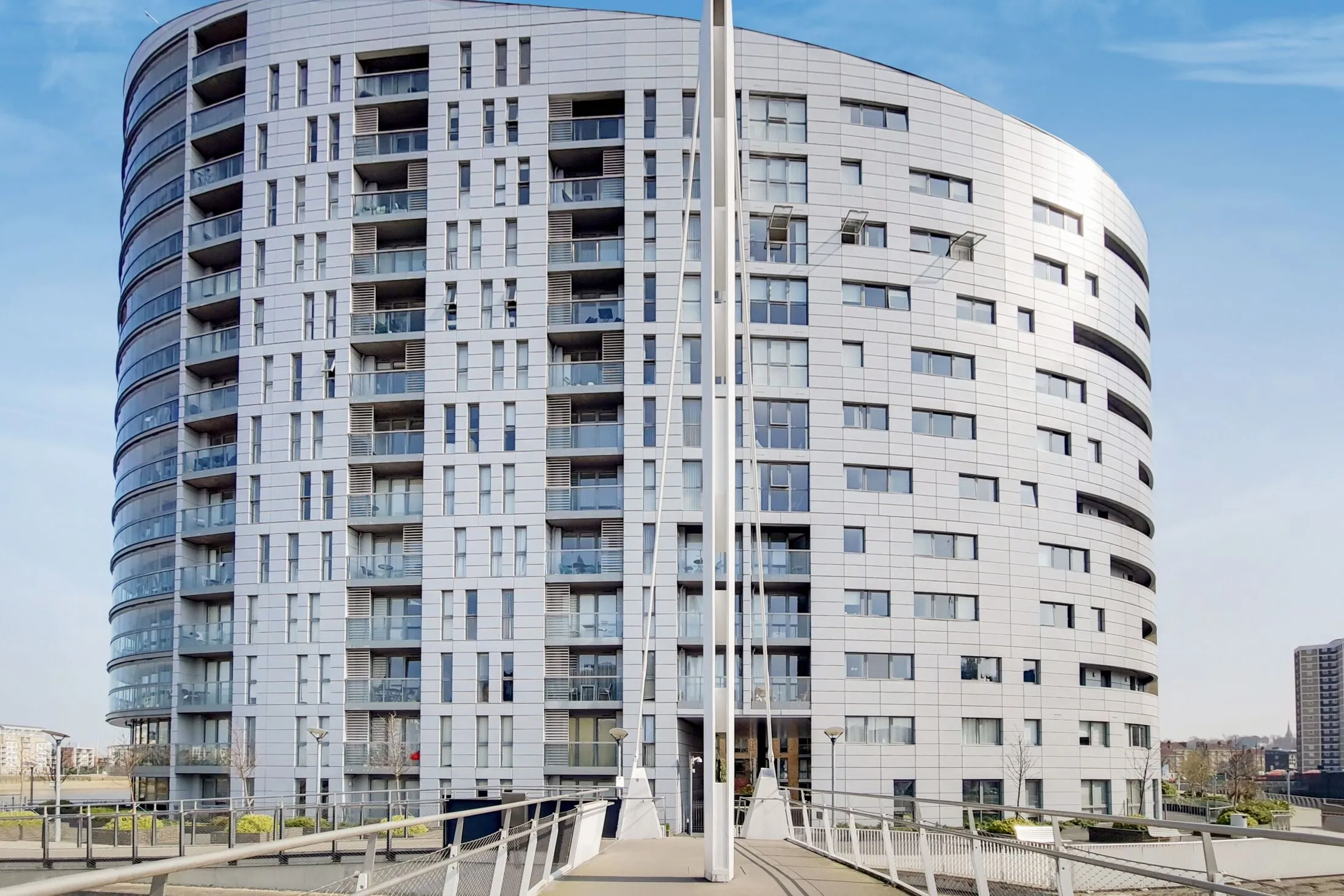 Flat Dreadnought Walk in Greater London