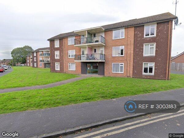 Flat Roddam Court in Newport