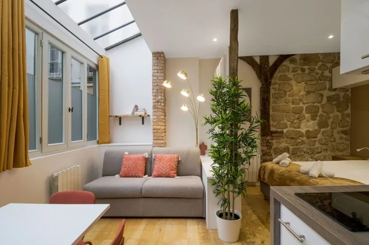 Appartement Cour de Rome à Paris
