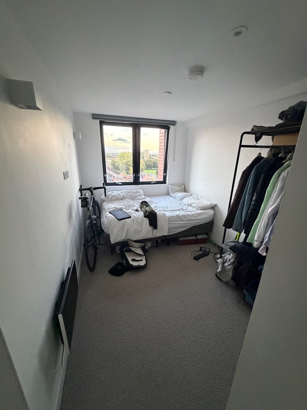Room Spinners Way in Manchester