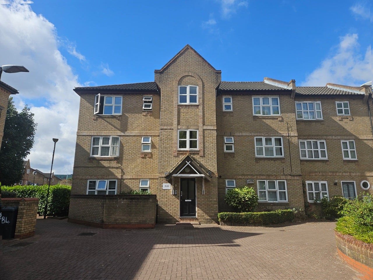 Flat Cornwallis Square in Greater London