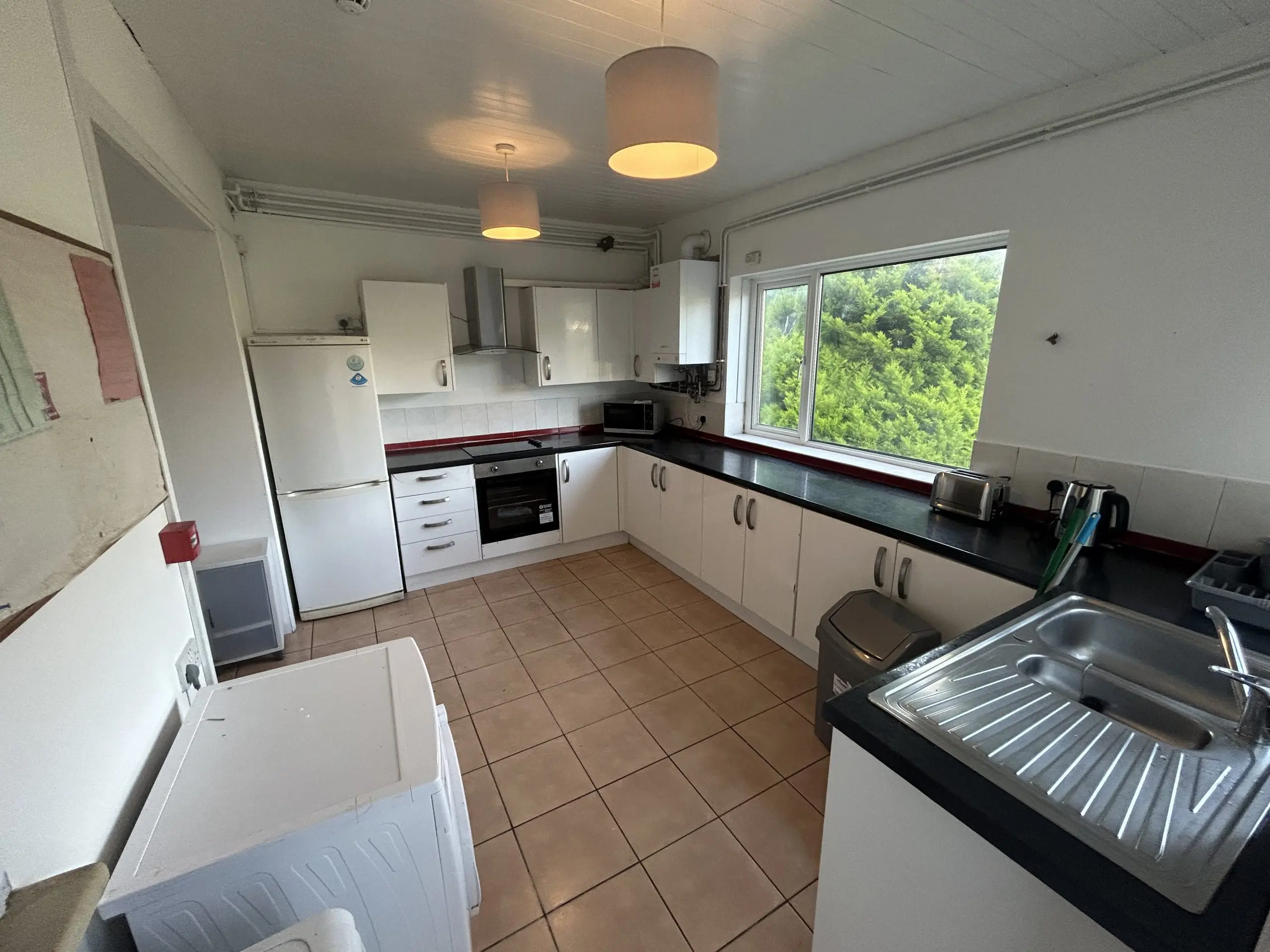 Room Wood Road in Pontypridd