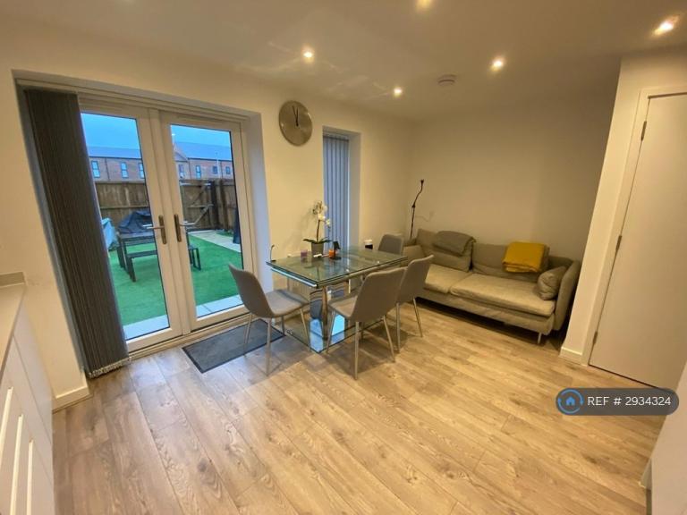 Room Shergar Way in Salford