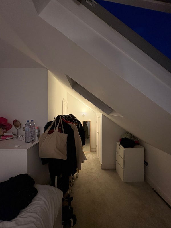 Room Ashvale Road in Greater London
